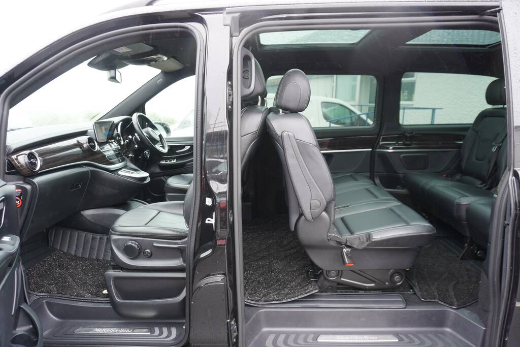 Mercedes-Benz V Class Mpv Black #31