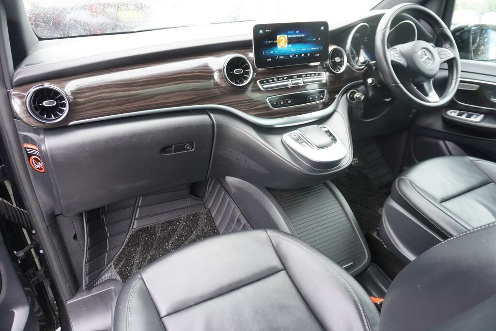 Mercedes-Benz V Class Mpv Black #27