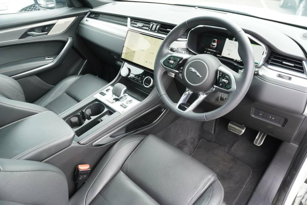 Jaguar F-Pace 2.0 P250i R-dynamic Se Black Awd Euro 6 Ss White #6