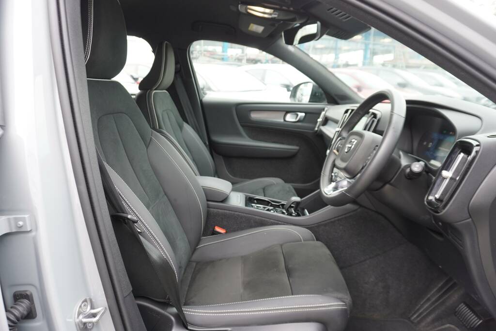 Volvo XC40 Suv Green #9