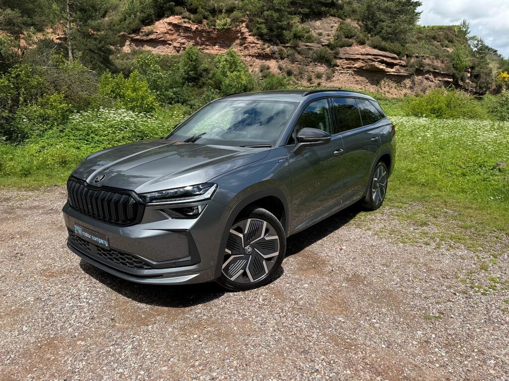 Skoda Kodiaq Tdi Sportline Suv MA25WLX Grey