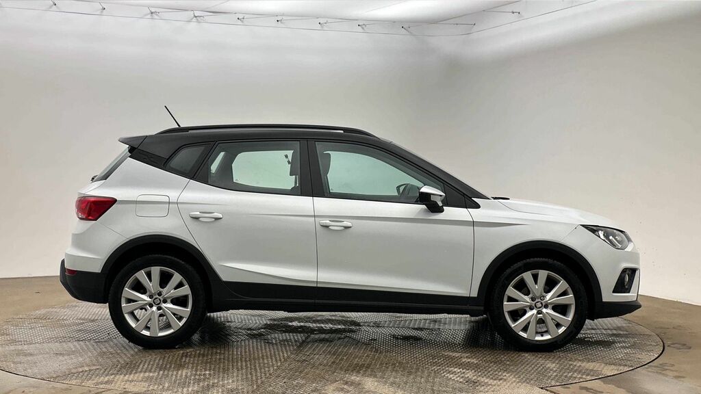 Seat Arona Tsi Se Technology Suv DG21LWD White #4