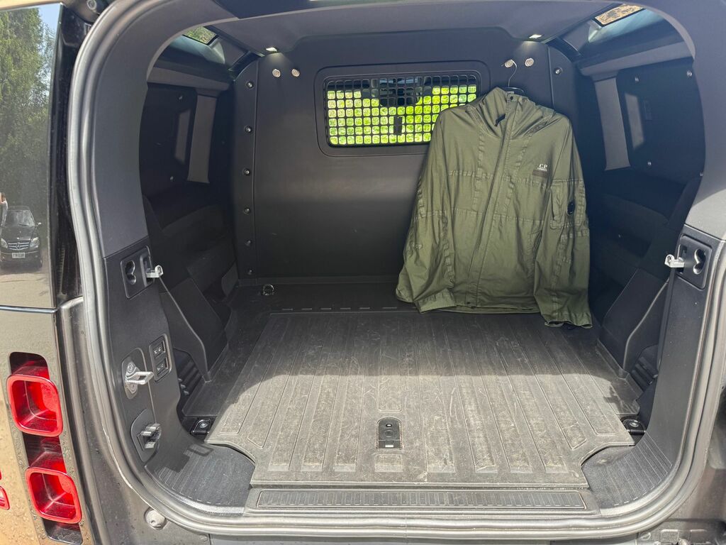 Land Rover Defender 90 Hse Grey #32