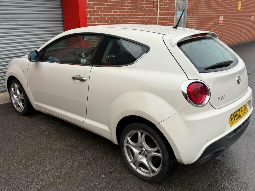 Alfa Romeo MiTo Distinctive Red #33
