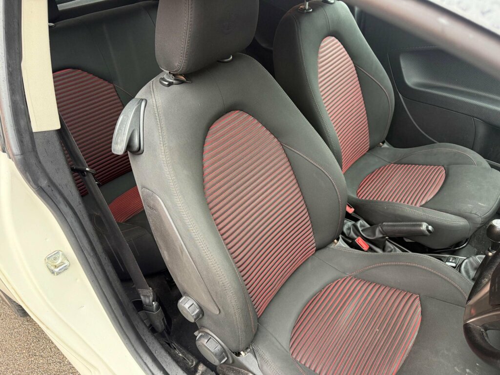 Alfa Romeo MiTo Distinctive Red #23