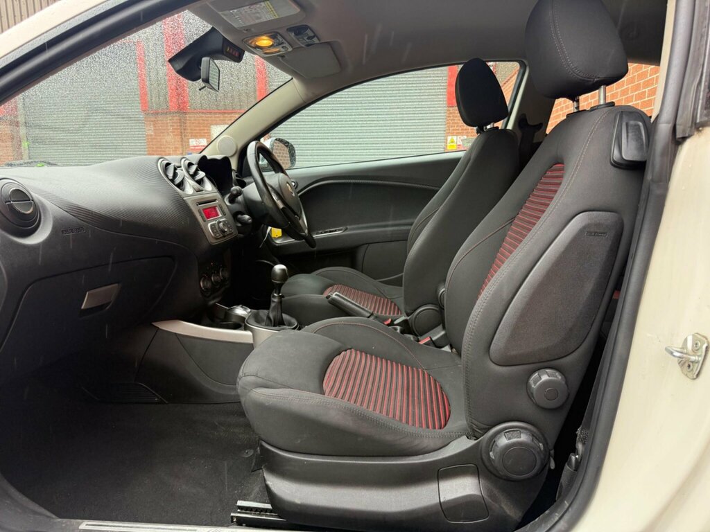 Alfa Romeo MiTo Distinctive Red #24