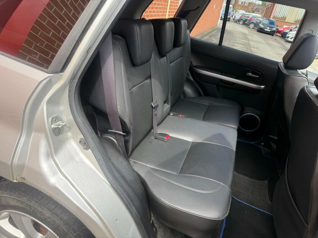 Suzuki Grand Vitara Ddis Silver #30