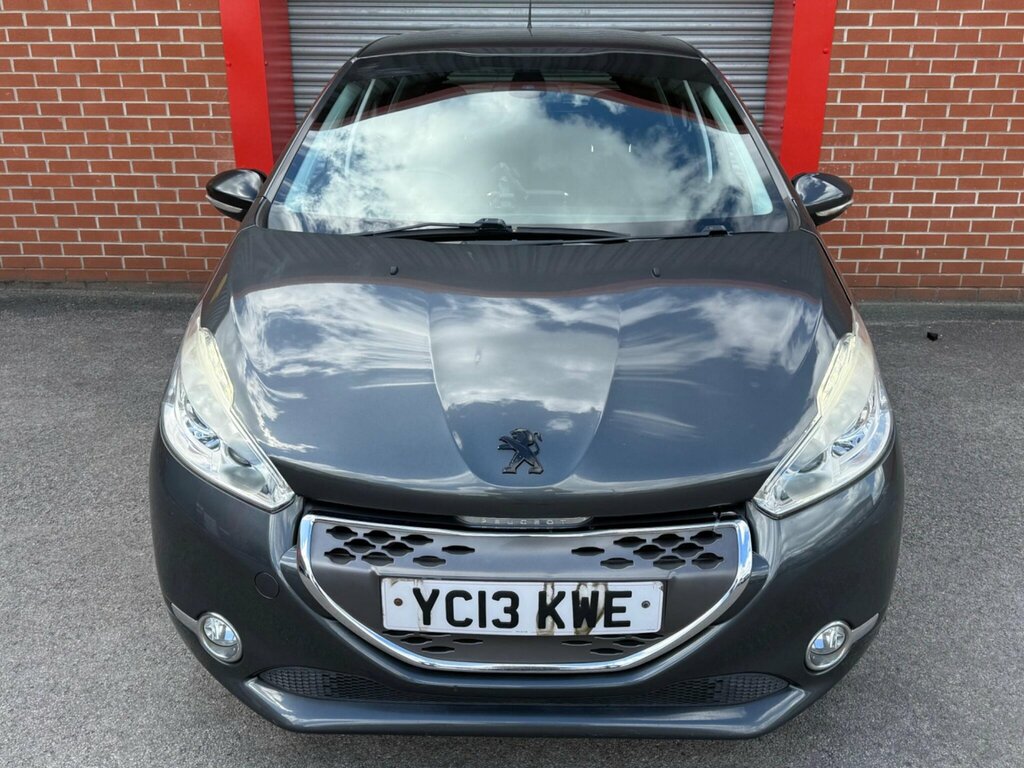 Peugeot 208 Active Black #3