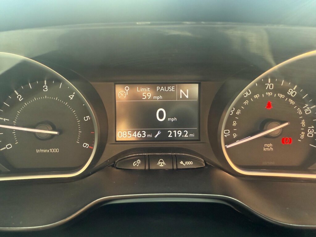 Peugeot 208 Active Black #13