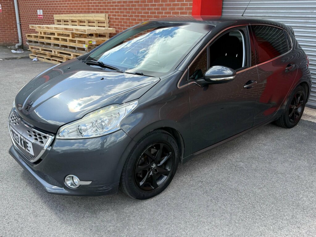 Peugeot 208 Active Black #5