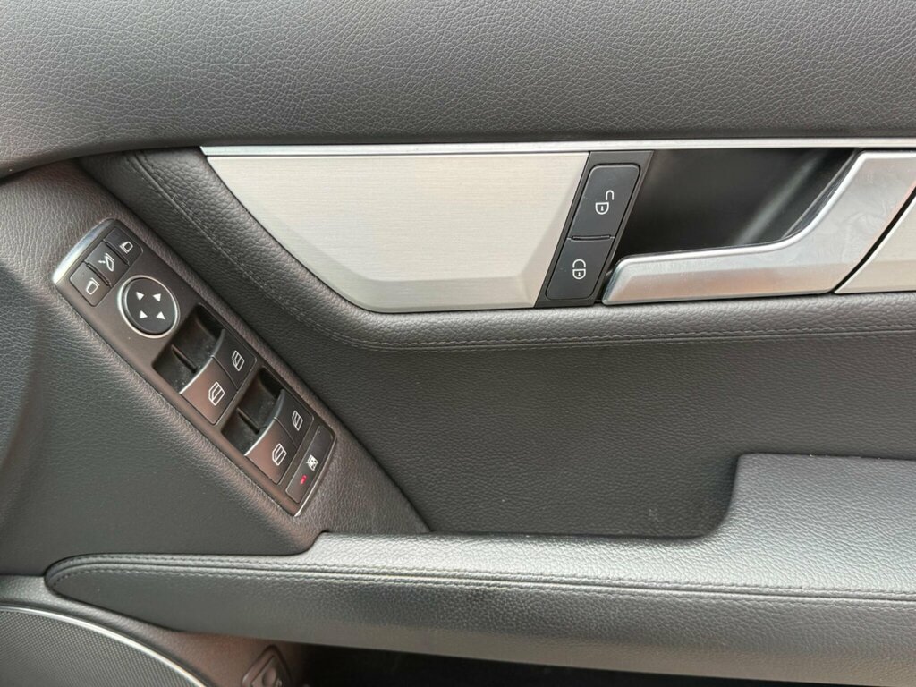 Mercedes-Benz C Class  Blue #9