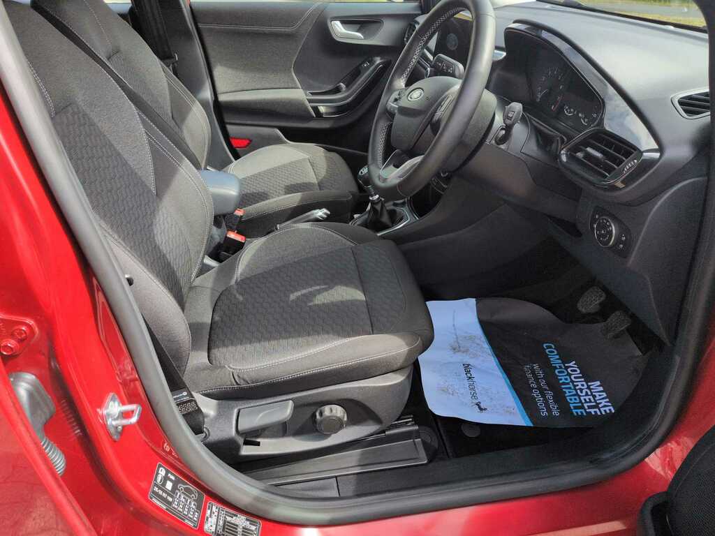 Ford Puma 1.0 Ecoboost Hybr Mhev 155 St-line Vignale Dct Black #8