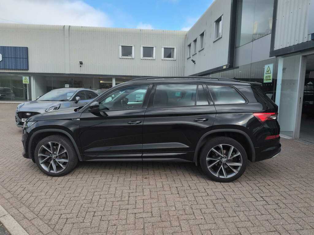 Skoda Kodiaq 2.0 Tdi 200 Sport Line 4X4 Dsg 7 Seat KP24UKW Black #3