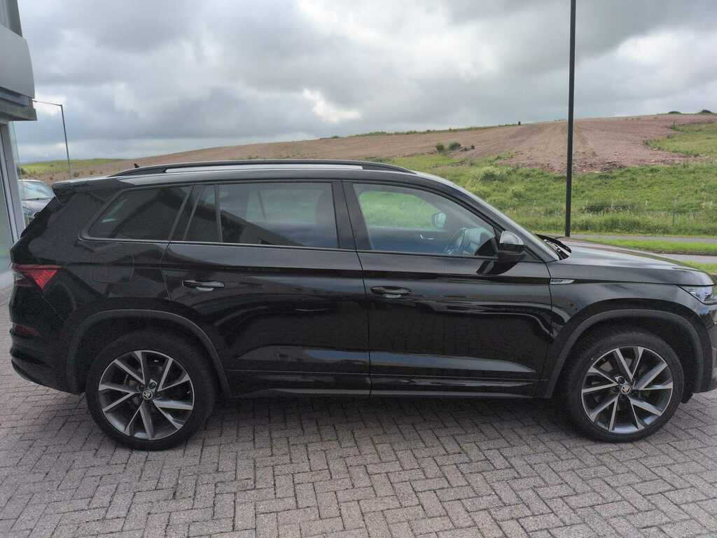 Skoda Kodiaq 2.0 Tdi 200 Sport Line 4X4 Dsg 7 Seat KP24UKW Black #5