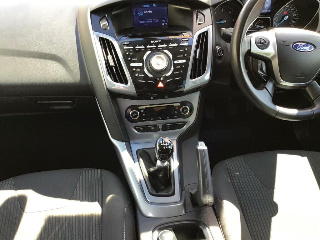 Ford Focus 1.6 Tdci Titanium Navigator Euro 5 Ss White #5