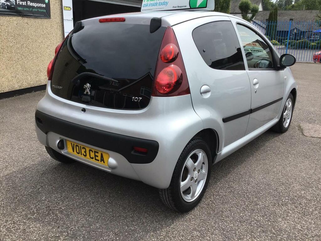 Peugeot 107 1.0 12V Allure 2 Tronic Euro 5 Silver #4