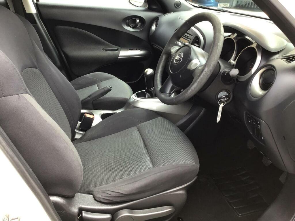 Nissan Juke 1.6 Visia Euro 5 White #2