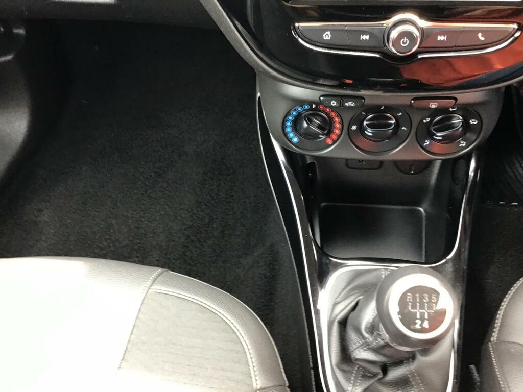 Vauxhall Adam Energised White #15