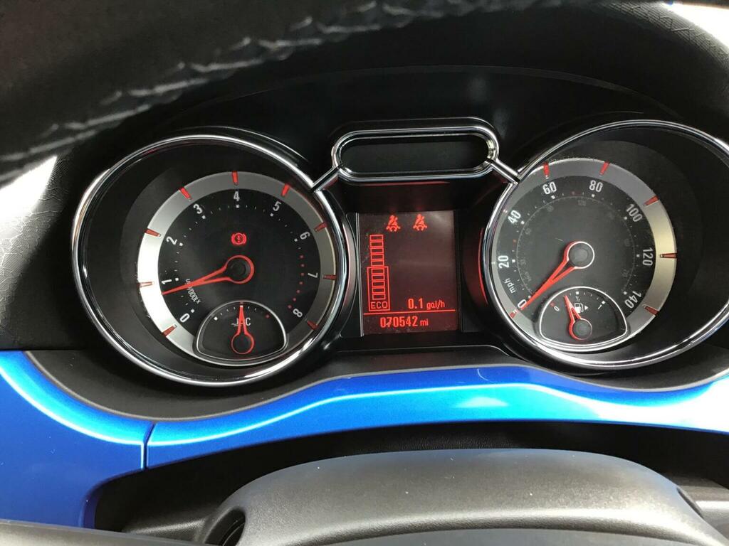 Vauxhall Adam Energised White #10