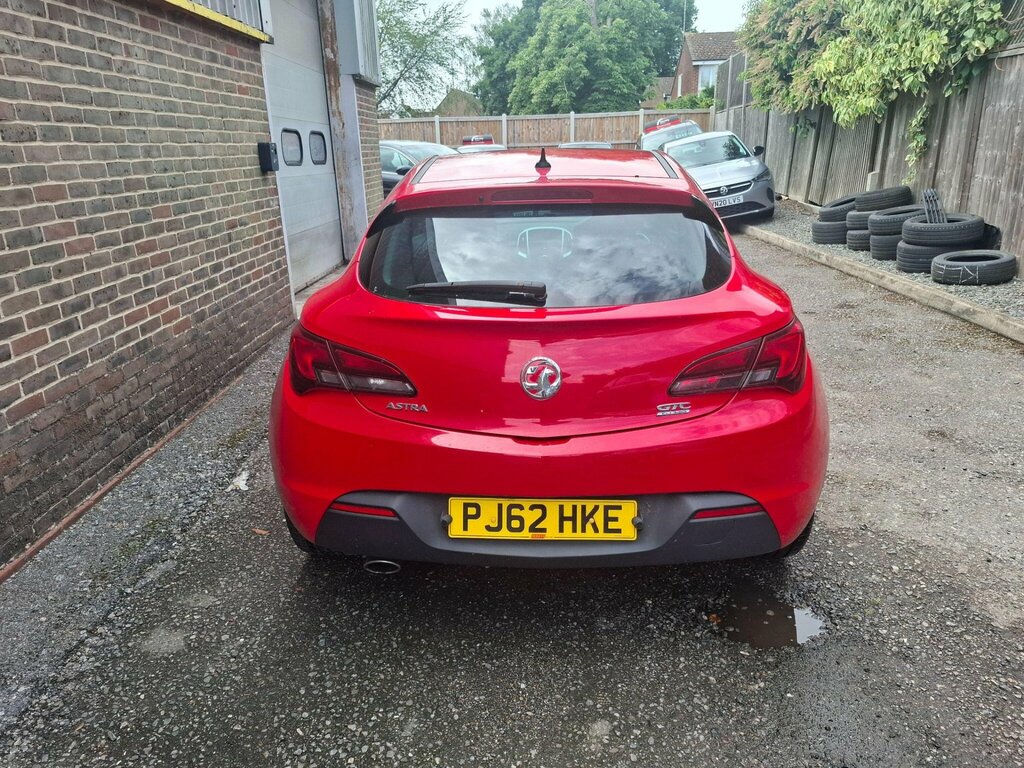 Vauxhall Astra 1.6 16V Se Sports Tourer Euro 5 White #3