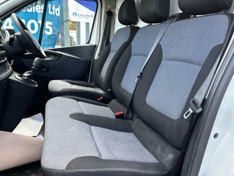 Vauxhall Vivaro White #8