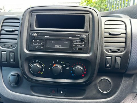 Vauxhall Vivaro White #13