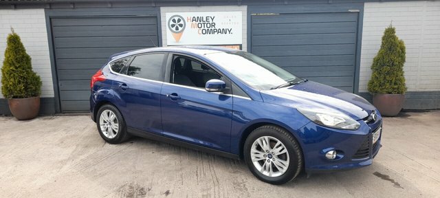 Ford Focus 1.0T Ecoboost Titanium Navigator Hatchback Pet Blue