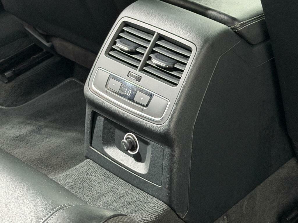 Audi A4 Avant 2L S Line Blue #76