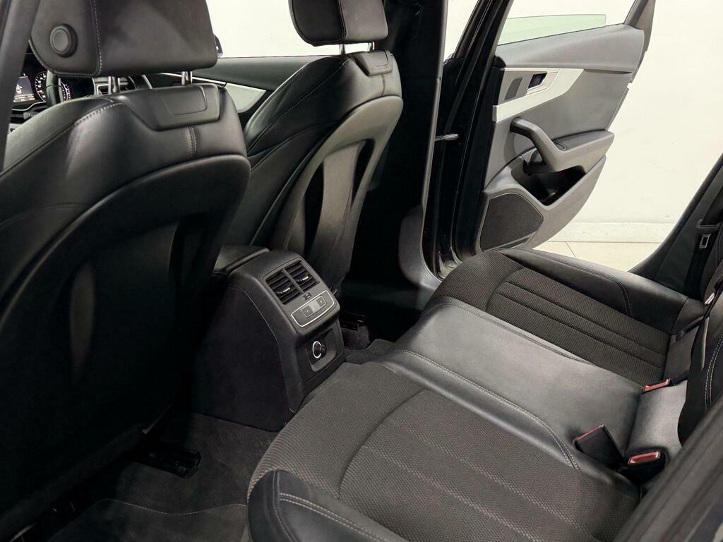 Audi A4 Avant 2L S Line Blue #68