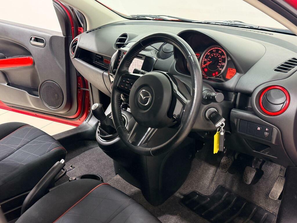 Mazda 2 Skyactiv-d Se-l Nav Tourer Black #32