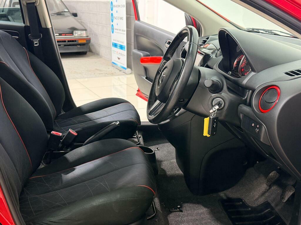 Mazda 2 Skyactiv-d Se-l Nav Tourer Black #36
