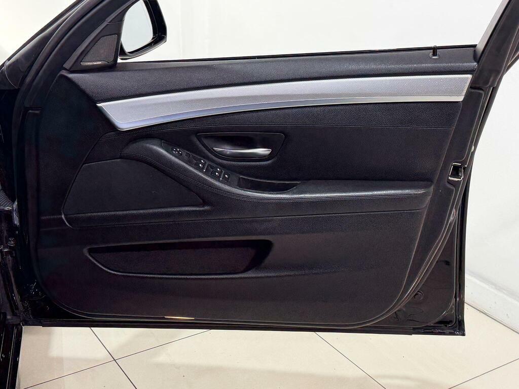 BMW 5 Series Silver #79