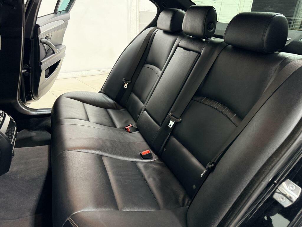BMW 5 Series Silver #71