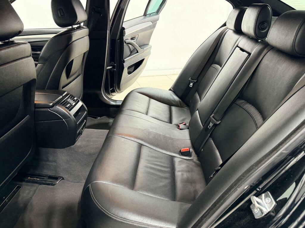 BMW 5 Series Silver #69