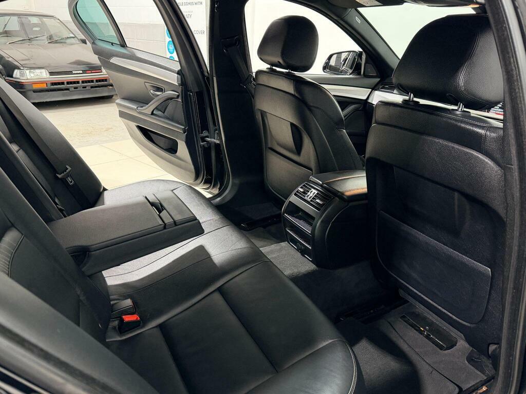 BMW 5 Series Silver #68
