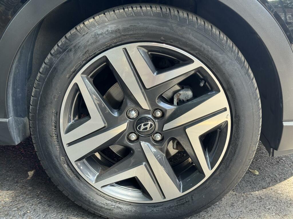 Hyundai Bayon Premium Black #5