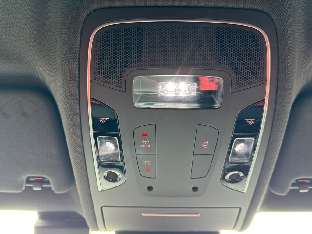 Audi A6 Avant 3L Black Edition Grey #31