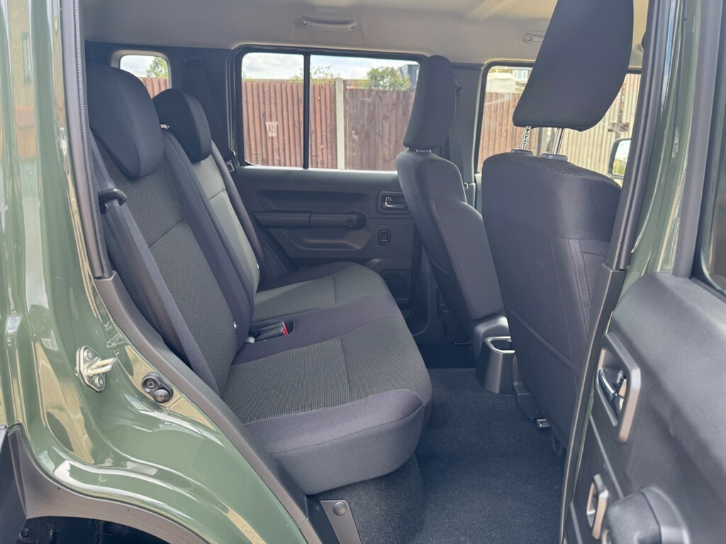 Suzuki Jimny Mpv Black #44