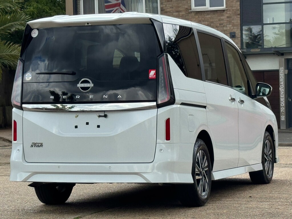 Nissan Serena Serena Highwaystar V 2.0L Euro 6, Ule White #6