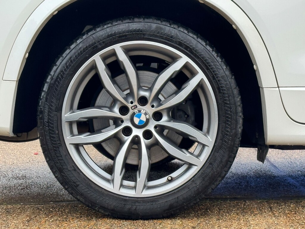 BMW X4  Red #82