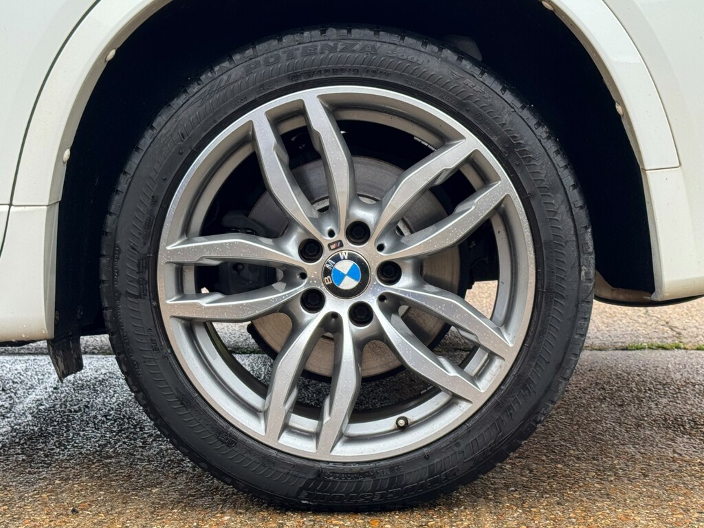 BMW X4  Red #83