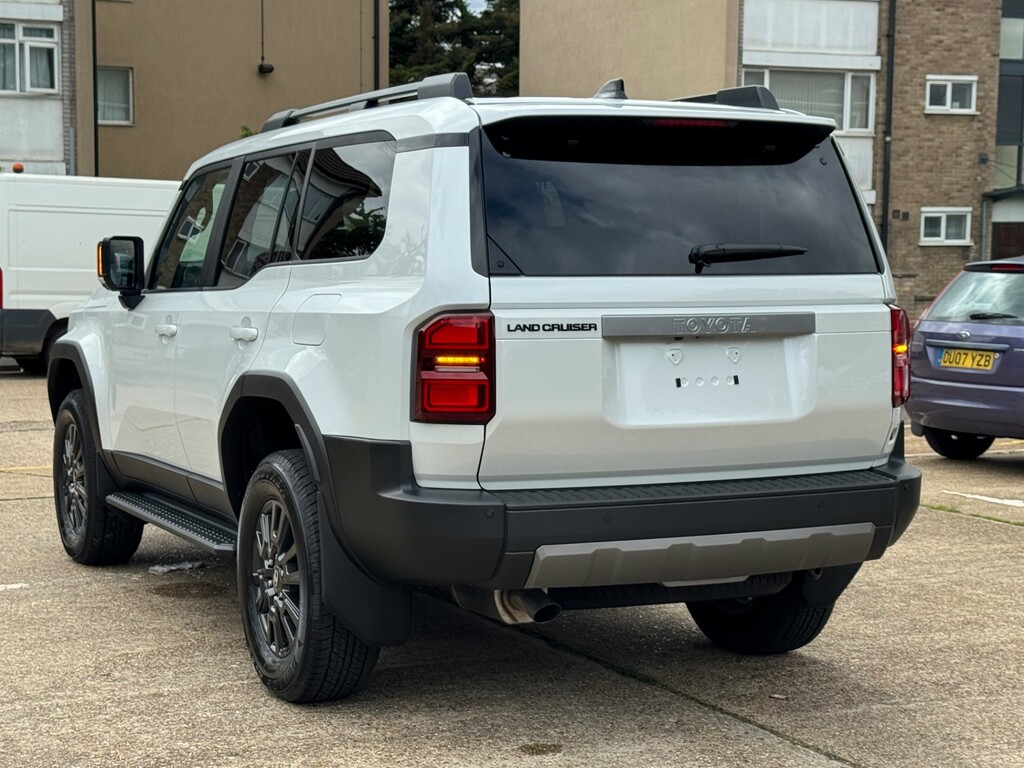 Toyota Land Cruiser Land Cruiser Prado VX First Ed Lc250 2.7L A White #4