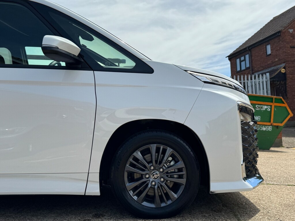 Toyota Voxy Mpv 2.0 Ulez Free P Doors Camera 7 Seat 2014 Green #77