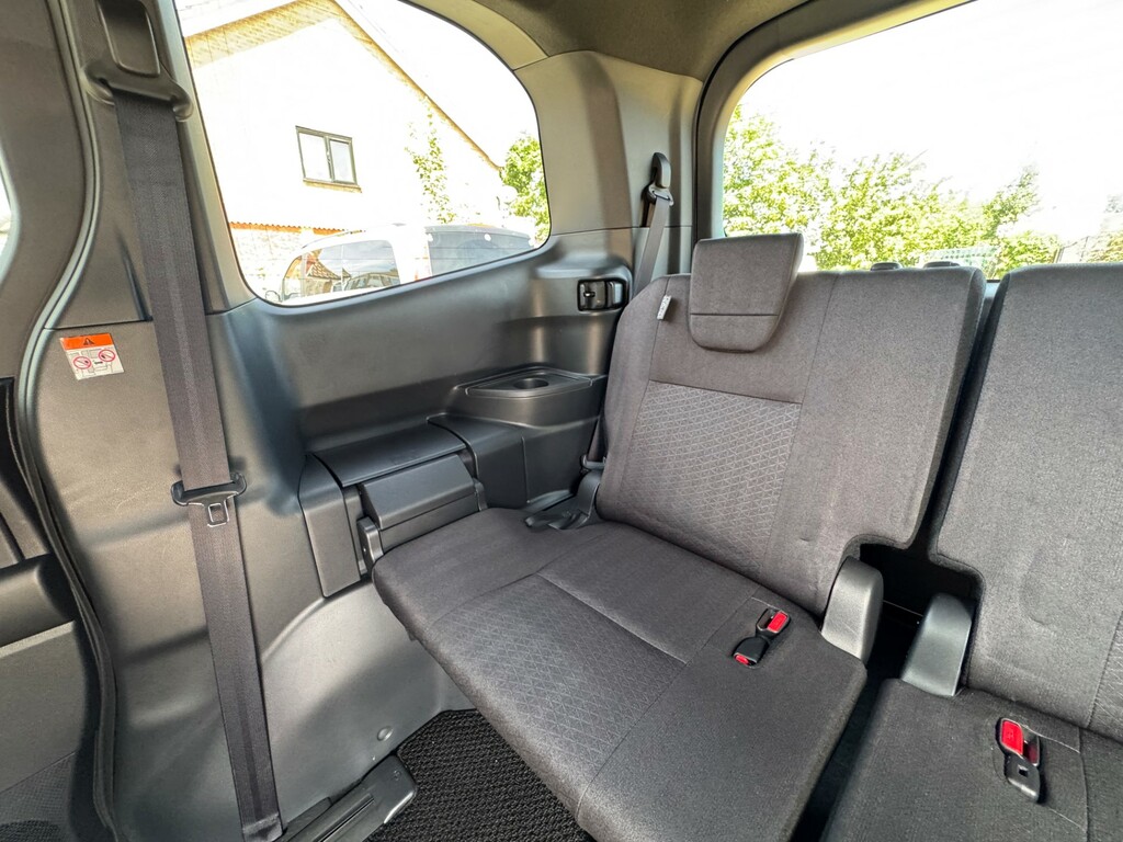 Toyota Voxy Mpv 2.0 Ulez Free P Doors Camera 7 Seat 2014 Green #67