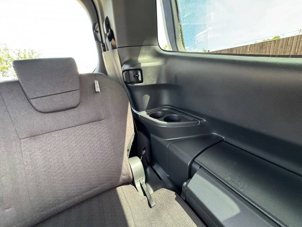 Toyota Voxy Mpv 2.0 Ulez Free P Doors Camera 7 Seat 2014 Green #68
