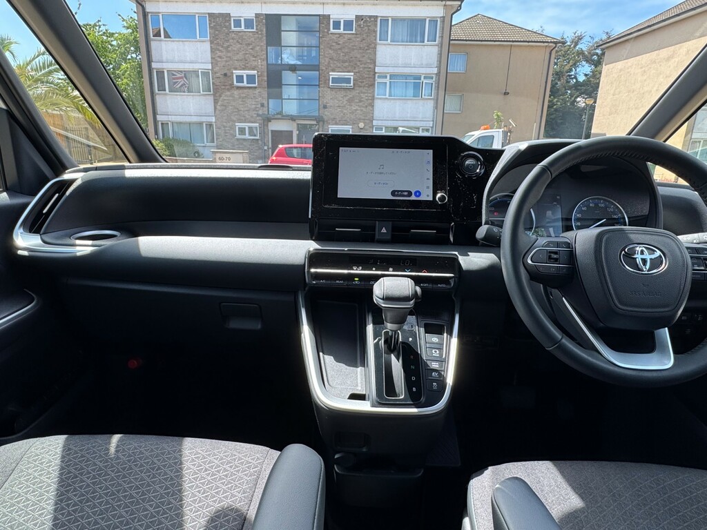 Toyota Voxy Mpv 2.0 Ulez Free P Doors Camera 7 Seat 2014 Green #28