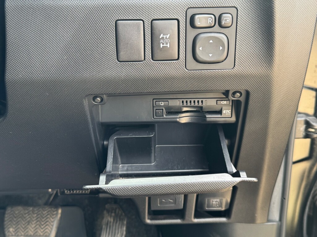 Toyota Estima 2.4 G Imported Silver #49