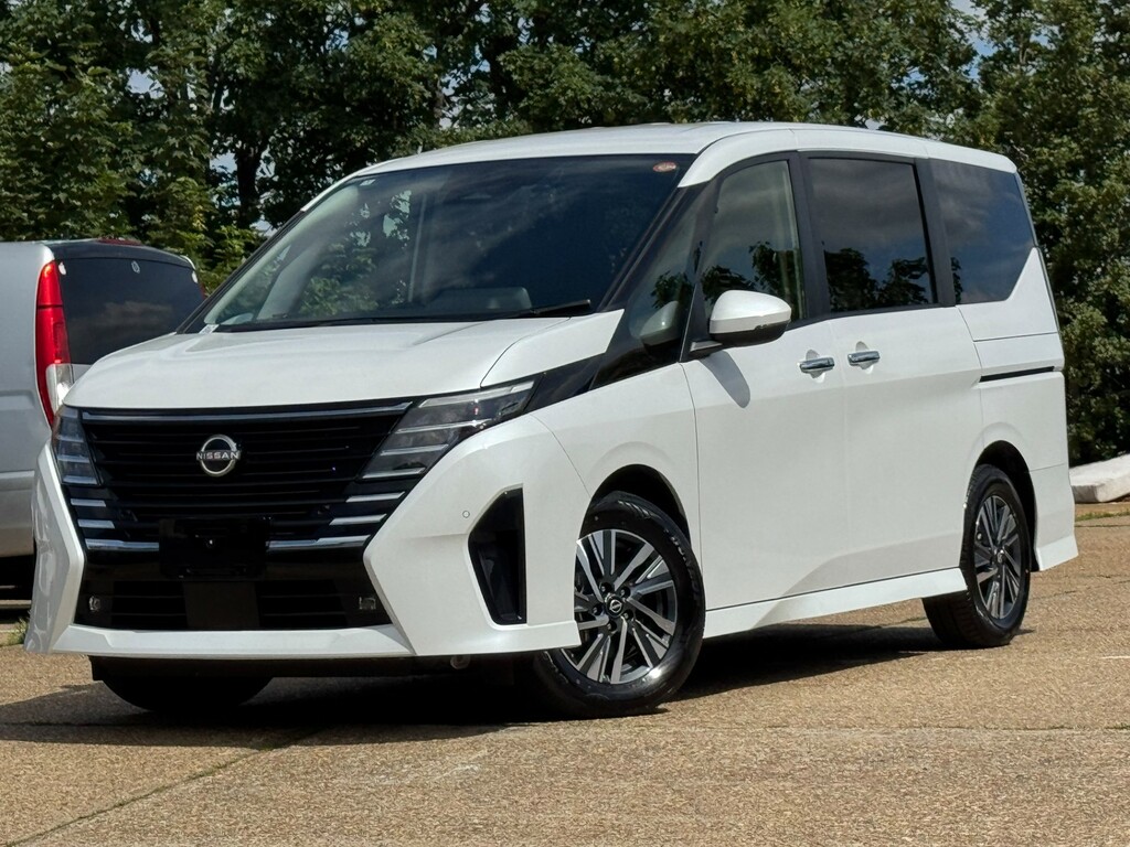 Nissan Serena Mpv White #3