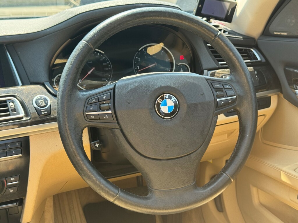 BMW 7 Series 3.0 730D M Sport White #39