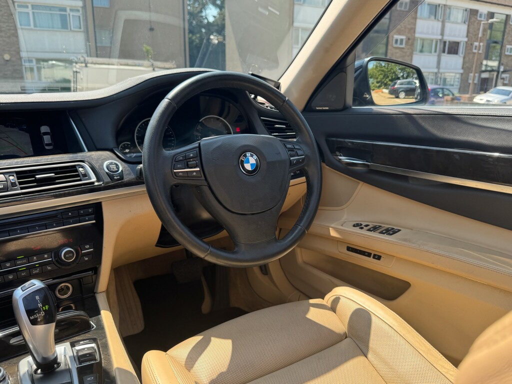 BMW 7 Series 3.0 730D M Sport White #10